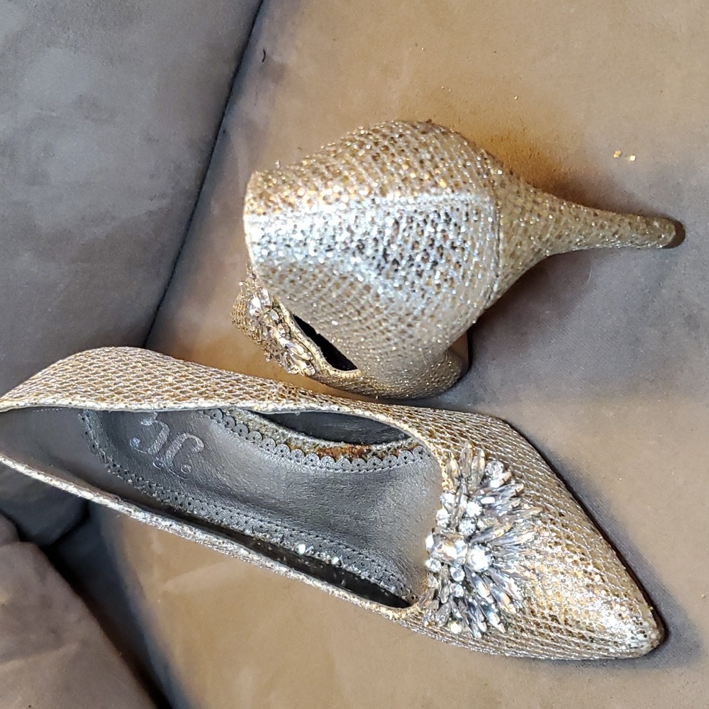 T.C. high healed party shoes. - Picture 8 of 10